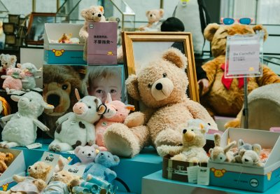 Waar komen pluche knuffels eigenlijk vandaan?